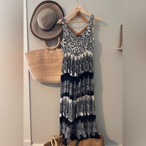 Papa Vancouver Black & White Floral Gauzy Rayon Tiered Midi Dress – Size S